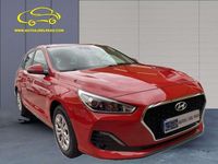 Usado Hyundai i30 99 CV (72 kW) 2019 Rojo Utilitario