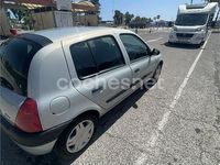 Usado Renault Clio II 90 CV (66 kW) 1999 Gris / plata Berlina