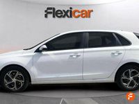 Usado Hyundai i30 116 CV (85 kW) 2021 Blanco Berlina