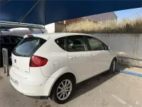 Usado Seat Altea Ecomotive 105 CV (77 kW) 2011 Blanco Monovolumen