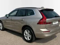 Usado Volvo XC60 Core 197 CV (144 kW) 2023 Amarillo SUV