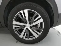 Usado Peugeot 3008 Allure 131 CV (96 kW) 2021 Gris SUV