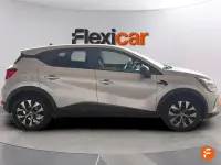 Usado Renault Captur Evolution 145 CV (106 kW) 2023 Beige SUV
