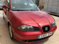 Usado Seat Ibiza Sport 100 CV (73 kW) 2006 Granate Utilitario