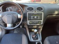 Usado Ford Focus Sport 115 CV (84 kW) 2006 Gris / plata Berlina