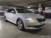 Usado Skoda Superb Ambition 150 CV (110 kW) 2017 Blanco Familiar
