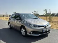 Usado Toyota Auris Active 116 CV (85 kW) 2015 Beige Berlina