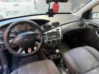 Usado Ford Focus Trend 115 CV (84 kW) 2001 Negro Berlina