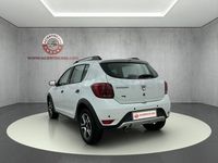 Usado Dacia Sandero Essentiel 100 CV (73 kW) 2020 Blanco Berlina