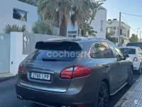 Usado Porsche Cayenne Turbo 500 CV (367 kW) 2011 Gris / plata SUV