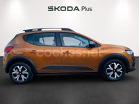 Usado Dacia Sandero Expression 101 CV (74 kW) 2022 Naranja Berlina