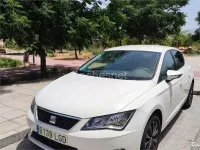 Usado Seat Leon Style 130 CV (95 kW) 2020 Blanco Berlina