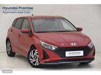 Usado Hyundai i20 84 CV (61 kW) 2024 Dragon red (perlado) Utilitario
