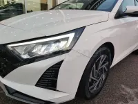 Usado Hyundai i20 100 CV (73 kW) 2024 Blanco Utilitario