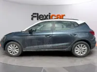 Usado Seat Arona Style 110 CV (80 kW) 2023 Gris SUV