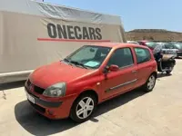 Usado Renault Clio II 65 CV (47 kW) 2004 Granate Berlina