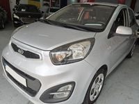 Usado Kia Picanto 66 CV (48 kW) 2015 Gris / plata Utilitario
