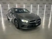 Usado Mercedes A180 116 CV (85 kW) 2020 Gris Berlina
