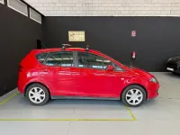 Usado Seat Altea Reference 105 CV (77 kW) 2005 Rojo Monovolumen