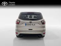 Usado Ford Kuga ST-Line 150 CV (110 kW) 2018 Plateado SUV