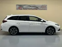 Usado Toyota Auris Touring Sports Business Edition 136 CV (100 kW) 2016 Blanco Familiar
