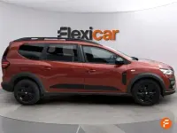 Usado Dacia Jogger Extreme 100 CV (73 kW) 2022 Naranja Monovolumen