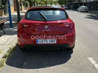 Usado Alfa Romeo Giulietta Distinctive 140 CV (102 kW) 2012 Rojo Utilitario