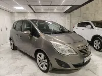 Usado Opel Meriva Selective 120 CV (88 kW) 2011 Marrón Monovolumen