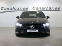 Usado Mercedes A180 116 CV (85 kW) 2019 Negro Utilitario