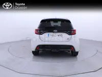 Usado Toyota Yaris Hybrid Sport 116 CV (85 kW) 2024 Gris / plata Berlina