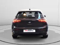 Usado VW Golf VIII Life 110 CV (80 kW) 2024 Gris / plata Berlina
