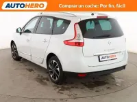 Usado Renault Scenic E-Tech Bose Edition 130 CV (95 kW) 2015 Blanco
