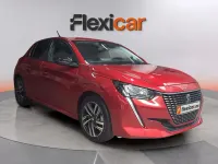 Usado Peugeot 208 Allure 101 CV (74 kW) 2023 Granate Utilitario