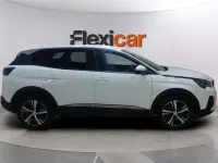 Usado Peugeot 3008 Active 131 CV (96 kW) 2017 Blanco SUV