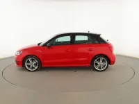 Usado Audi A1 Sportback Attraction 125 CV (91 kW) 2016 Rojo Utilitario