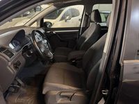 Usado VW Touran Edition 105 CV (77 kW) 2012 Negro Monovolumen