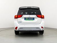 Usado Mitsubishi Outlander P-HEV 224 CV (164 kW) 2021 Blanco SUV