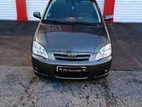 Usado Toyota Corolla Sol 110 CV (80 kW) 2004 Gris / plata Berlina