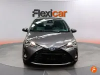 Usado Toyota Yaris Active 100 CV (73 kW) 2020 Gris