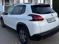 Usado Peugeot 2008 Signature Sky 100 CV (73 kW) 2019 Blanco SUV