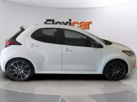Usado Toyota Yaris Hybrid Sport 116 CV (85 kW) 2023 Blanco Berlina