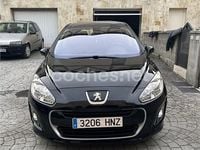 Usado Peugeot 308 Allure 112 CV (82 kW) 2013 Negro Berlina