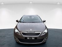 Usado Peugeot 308 SW Allure 120 CV (88 kW) 2016 Gris / plata Familiar