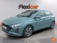 Usado Hyundai i20 100 CV (73 kW) 2024 Verde Utilitario