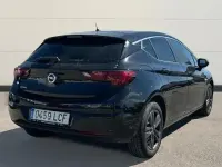 Usado Opel Astra S 125 CV (91 kW) 2019 Negro Utilitario