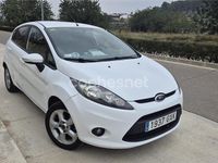 Usado Ford Fiesta Trend 95 CV (69 kW) 2010 Blanco Utilitario