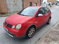 Usado VW Polo 100 CV (73 kW) 2005 Rojo Utilitario