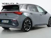 Usado Cupra Born e-Boost 169 kW (231 CV) 2023 Gris Utilitario