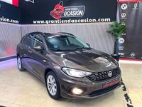 Usado Fiat Tipo Easy 95 CV (69 kW) 2017 Marrón Familiar