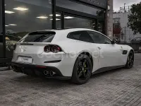 Usado Ferrari GTC4Lusso 690 CV (507 kW) 2017 Blanco Familiar